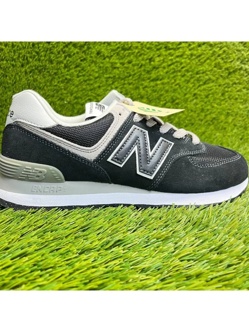 New Balance 574 Classic Mens Size 8 Black Gray Athletic Running Shoes Sneakers